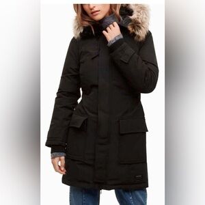 Aritzia TNA The Warmest Parka on Earth, black, Size Medium